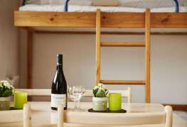 Danhostel Sønderborg-Vollerup, feriehytter med køkken, bad og stue.