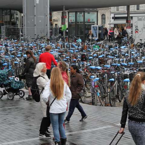 Danhostel Paints Nørreport Station Blue with New Bicycle Seat Covers