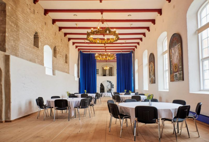 Vitskøl Kloster i efteråret