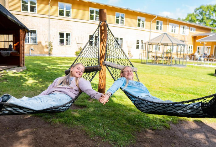 Hængekøjerne er et hit hos de unge. 