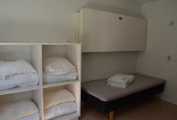 På Danhostel Nørresundbys værelser får du sengelinned og håndklæder med. Derudover er der fri wifi på alle værelser.